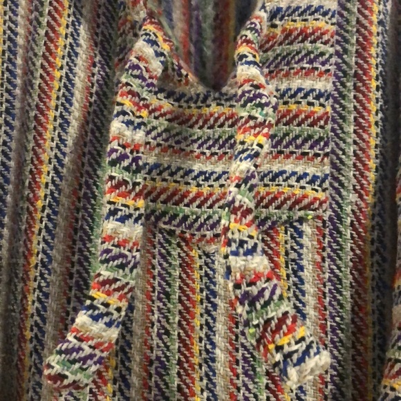 Rainbow color poncho - Picture 3 of 4